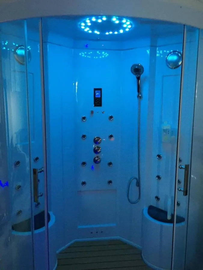 Esprit Zen En Provence Studio Spa Privatif Cheval-Blanc 0*,  France