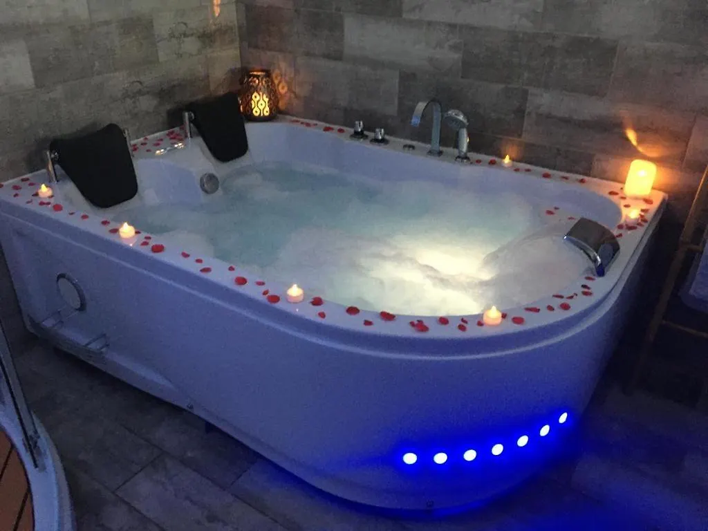 Esprit Zen En Provence Studio Spa Privatif Cheval-Blanc Holiday home